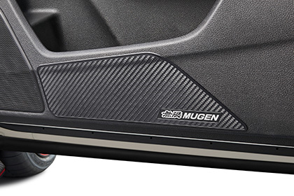無限/MUGEN ドアインナープロテクター シビック タイプR/FK8 商品番号：83510-XNCF-K0S0