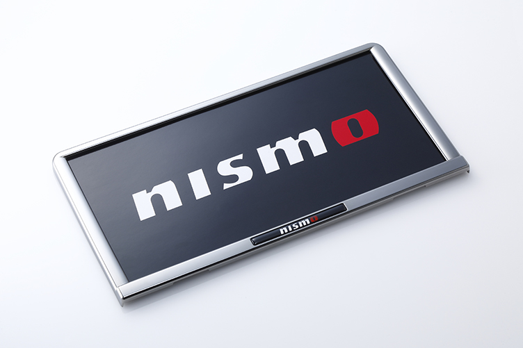 nismo/ニスモ ブラッククロームメッキナンバープレートリム 商品番号：96210-RN020